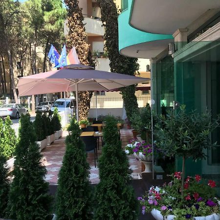 Western Star Hotel Дуррес Экстерьер фото