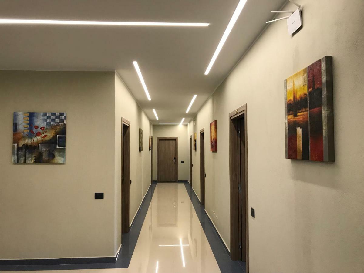 Western Star Hotel Дуррес Экстерьер фото