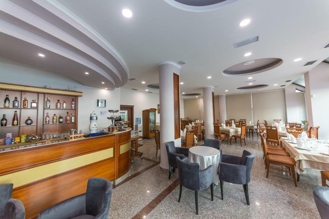Western Star Hotel Дуррес Экстерьер фото