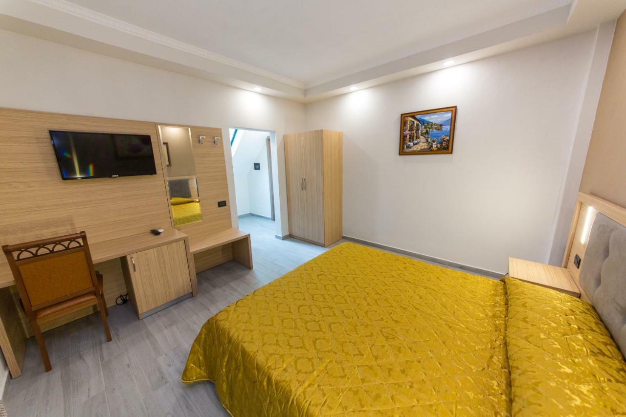 Western Star Hotel Дуррес Экстерьер фото